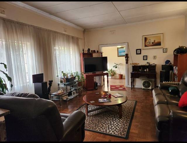 4 BEDROOM HOUSE FOR SALE IN OBSERVATORY